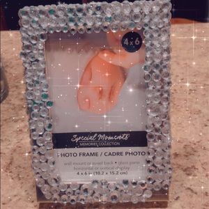 Picture frames and vases